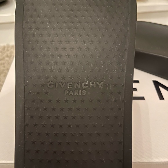 Givenchy Slide Flat Sandal Neon Pink 💕 - Picture 4 of 7